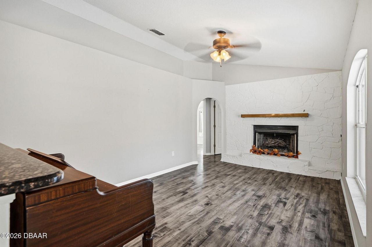 610 N Summit Avenue, Lake Helen, FL 32744 Photo