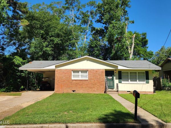 213 Holly Drive, Natchez, MS 39120