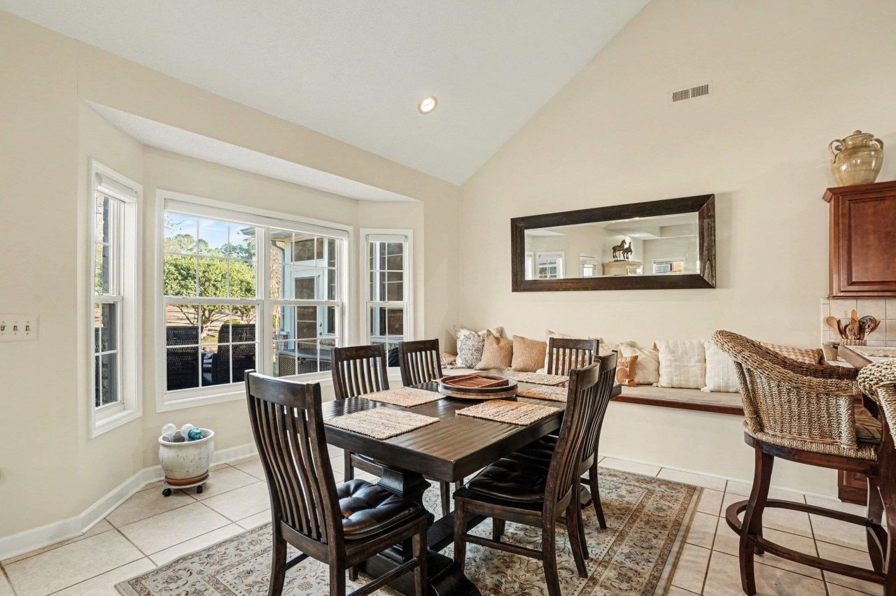 355 Foxtail Dr.  Photo 17