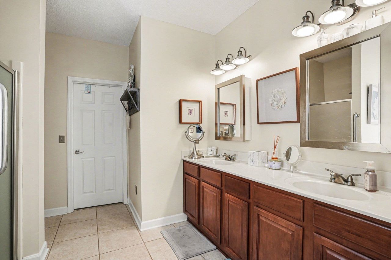 355 Foxtail Dr.  Photo 28