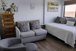 5905 S Kings Hwy.  photo 4