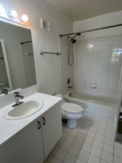 111 Yacht Club Way, Unit 305, Hypoluxo, FL 33462 Photo