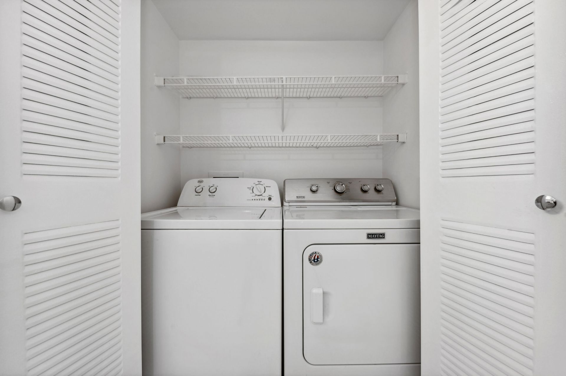 117 Yacht Club Way, Unit 205, Hypoluxo, FL 33462 Photo