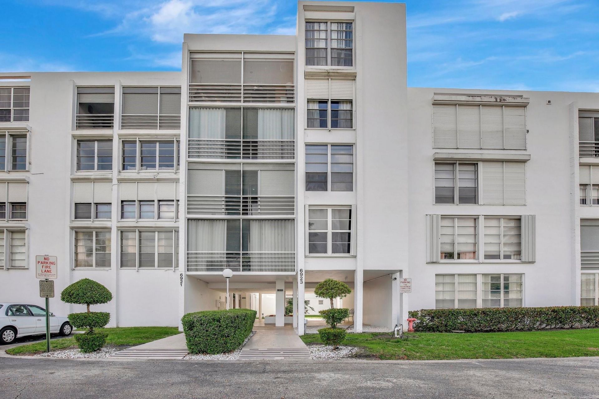 6923 Cypress Road, Unit D12, Plantation, FL 33317 Photo