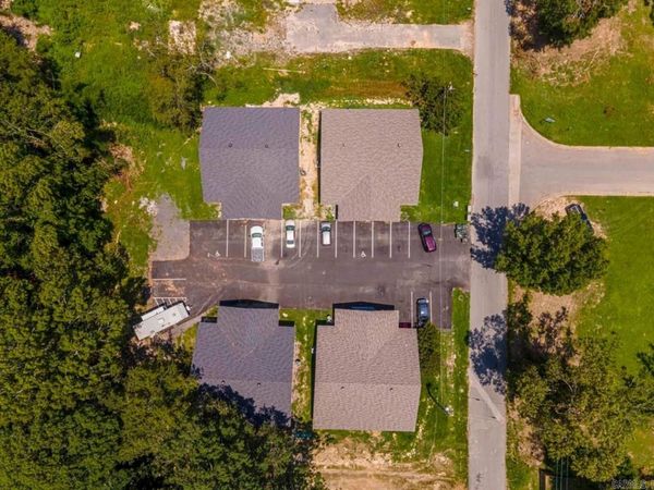 916-934 Dismukes Avenue , Lonoke, AR 72086