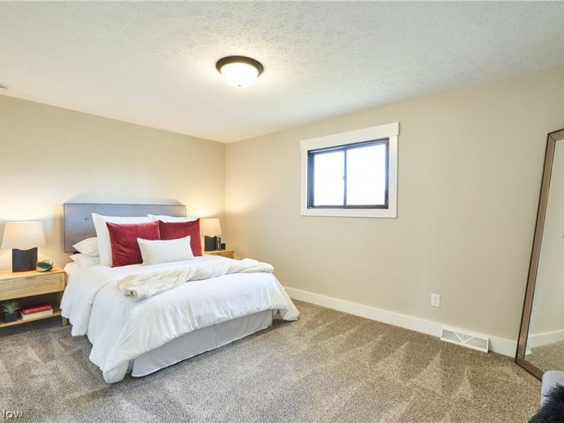 1661 Devonshire Drive , Brunswick, OH 44212 Photo 14