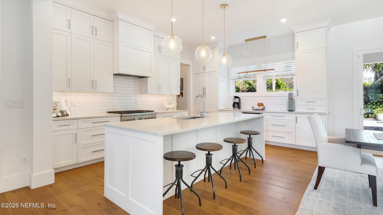 113 Mills Lane, Jacksonville Beach, FL 32250 Photo