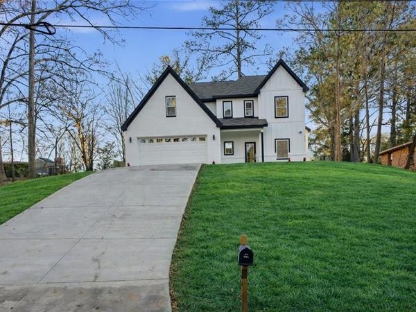 1043 Mccalla Street NE, Conyers, GA 30012