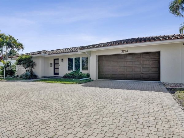 2724 NE 10th St , Pompano Beach, FL 33062