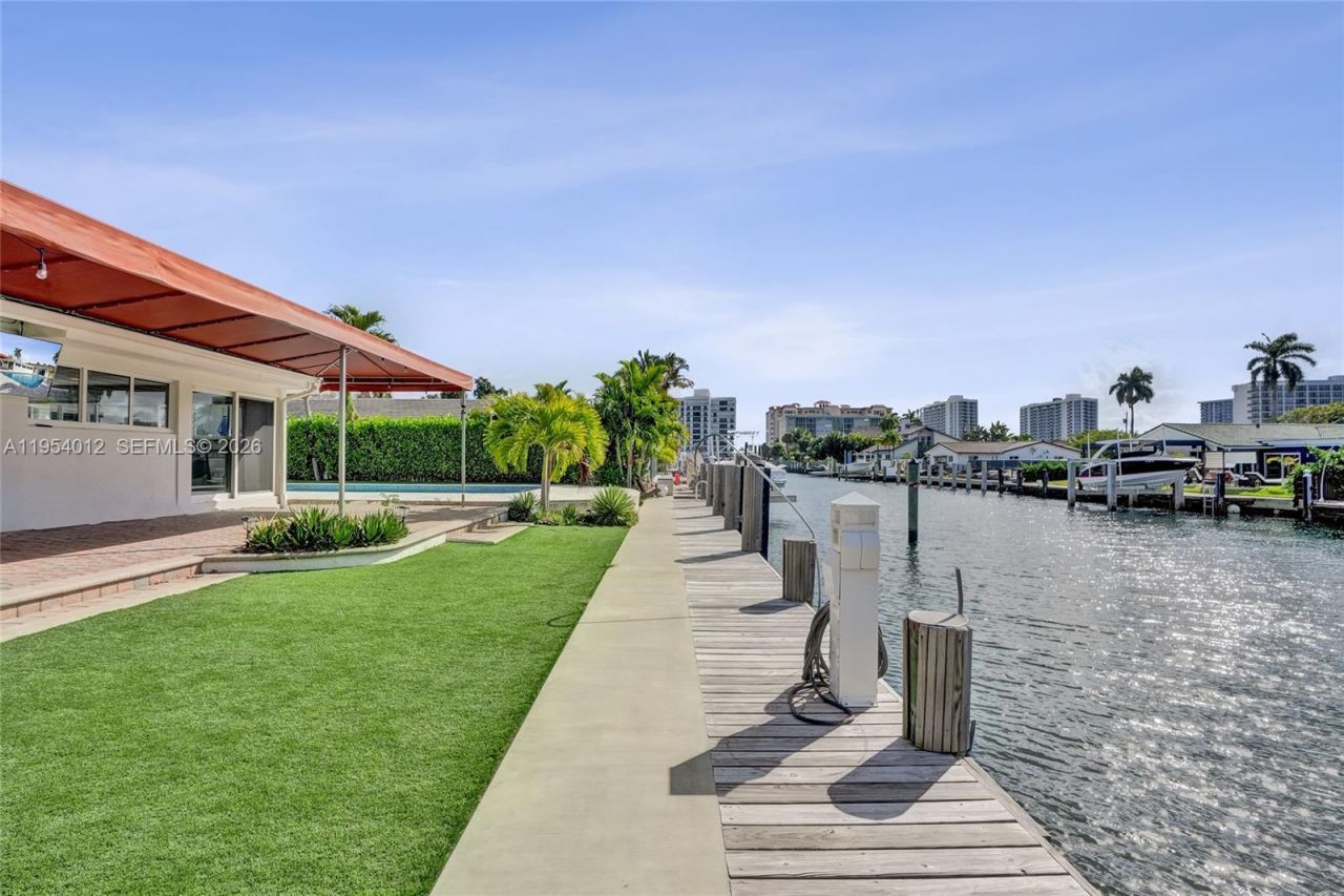 2724 NE 10th St , Pompano Beach, FL 33062 Photo