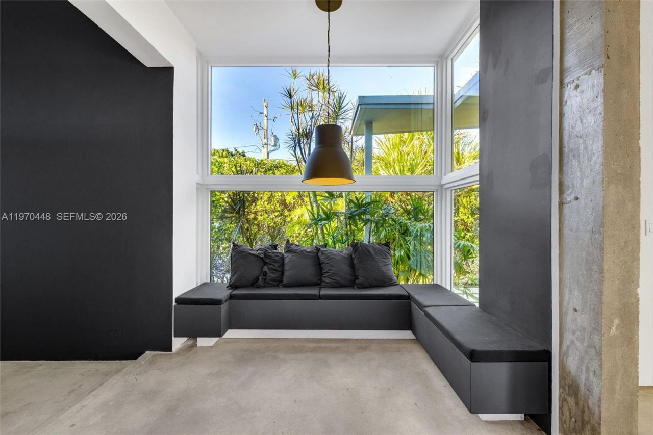 6014 SW 22nd St, Miami, FL 33155 Photo