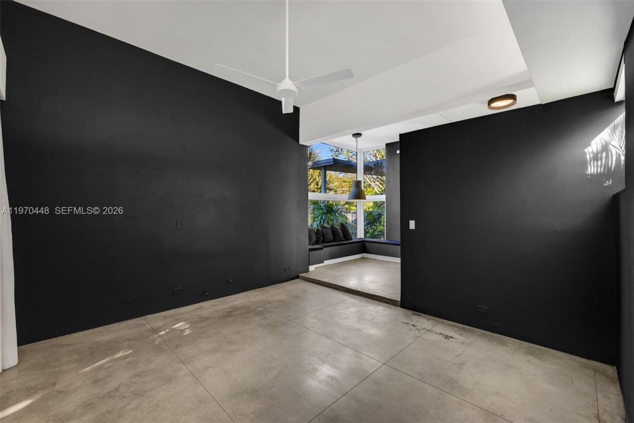 6014 SW 22nd St, Miami, FL 33155 Photo