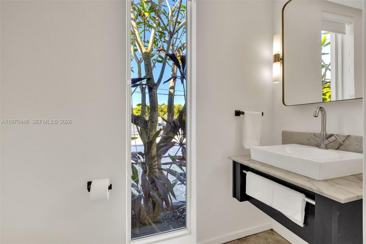 6014 SW 22nd St, Miami, FL 33155 Photo