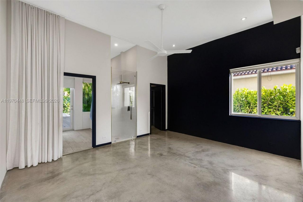 6014 SW 22nd St, Miami, FL 33155 Photo