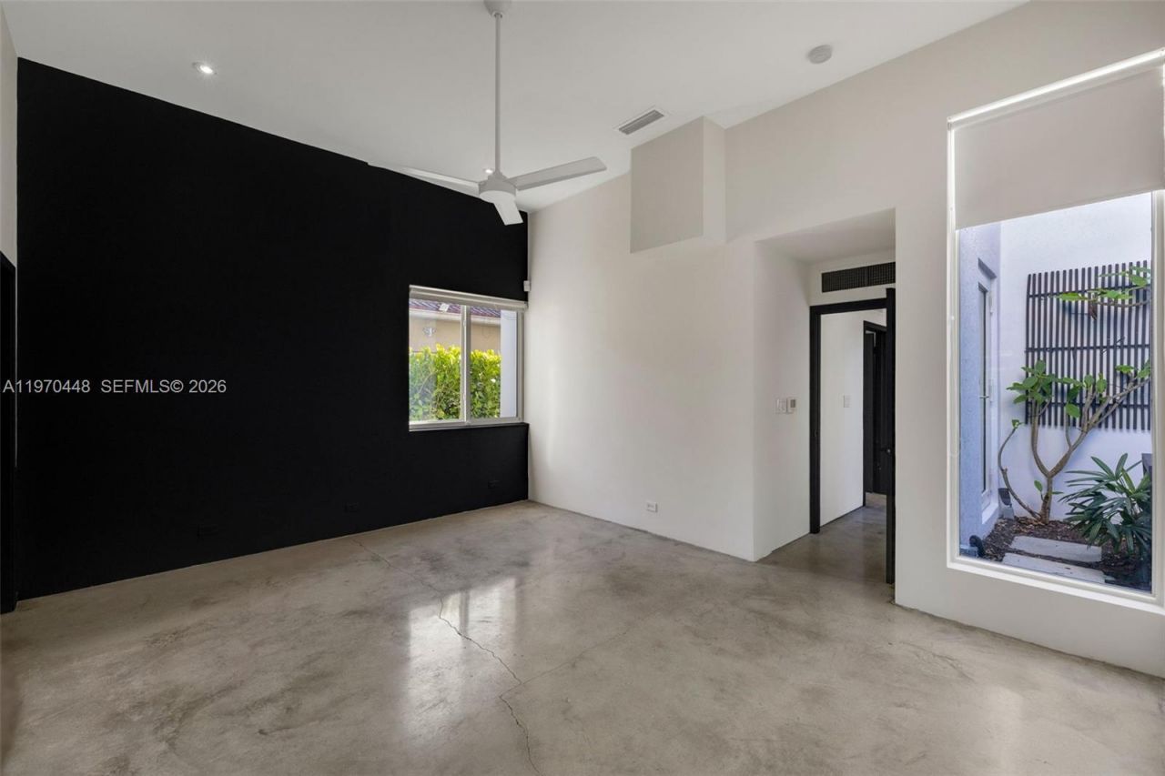 6014 SW 22nd St, Miami, FL 33155 Photo