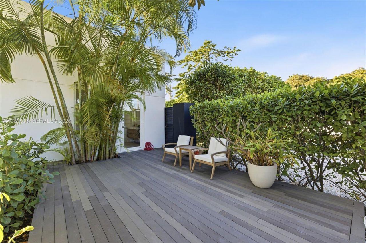 6014 SW 22nd St, Miami, FL 33155 Photo