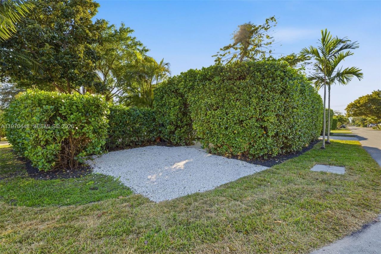 6014 SW 22nd St, Miami, FL 33155 Photo