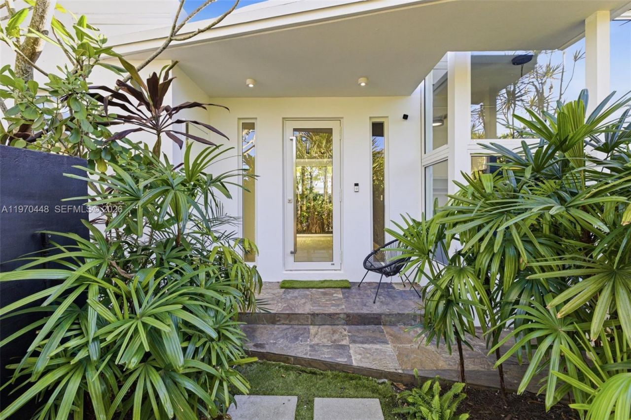 6014 SW 22nd St, Miami, FL 33155 Photo