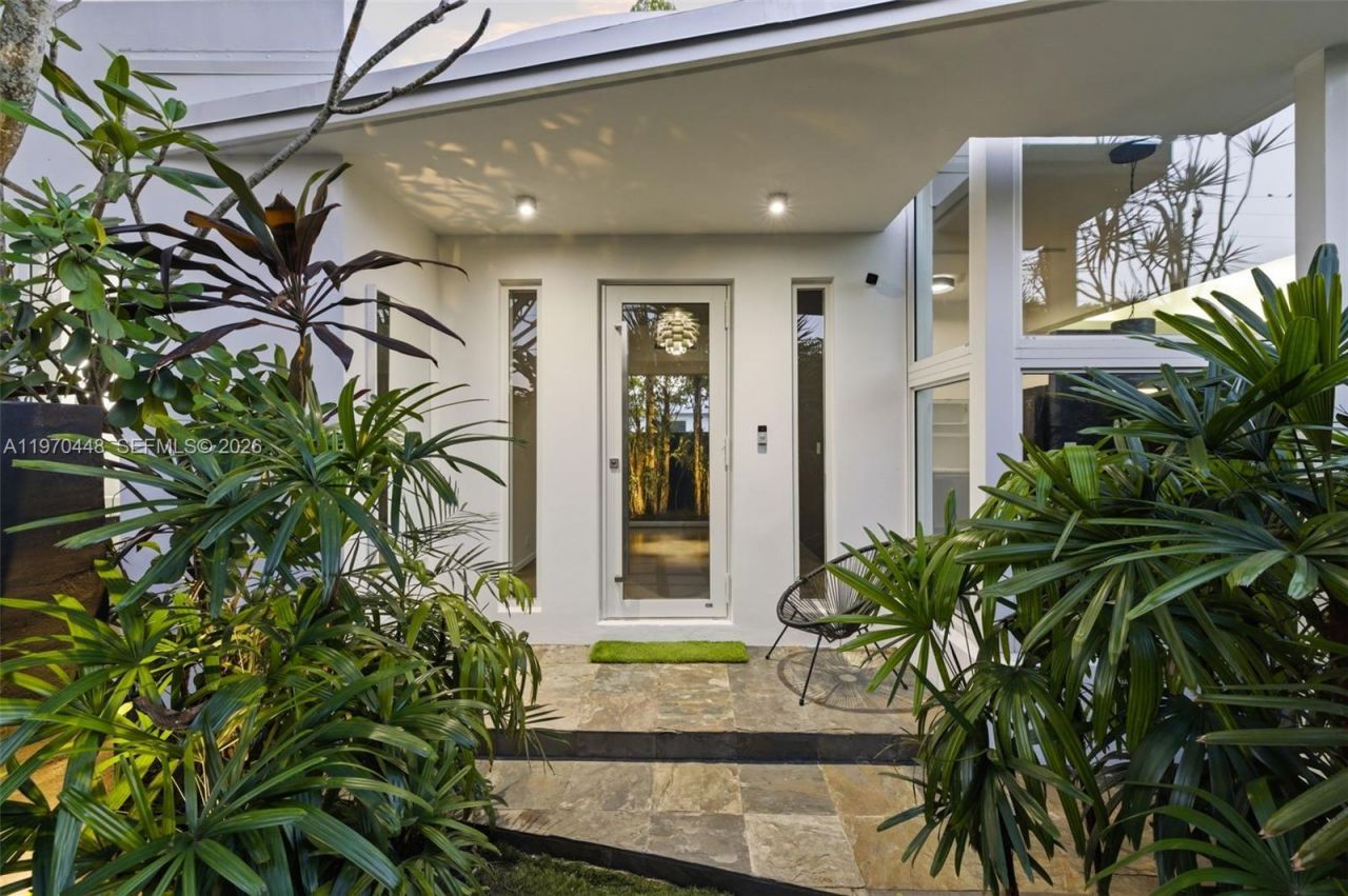 6014 SW 22nd St, Miami, FL 33155 Photo