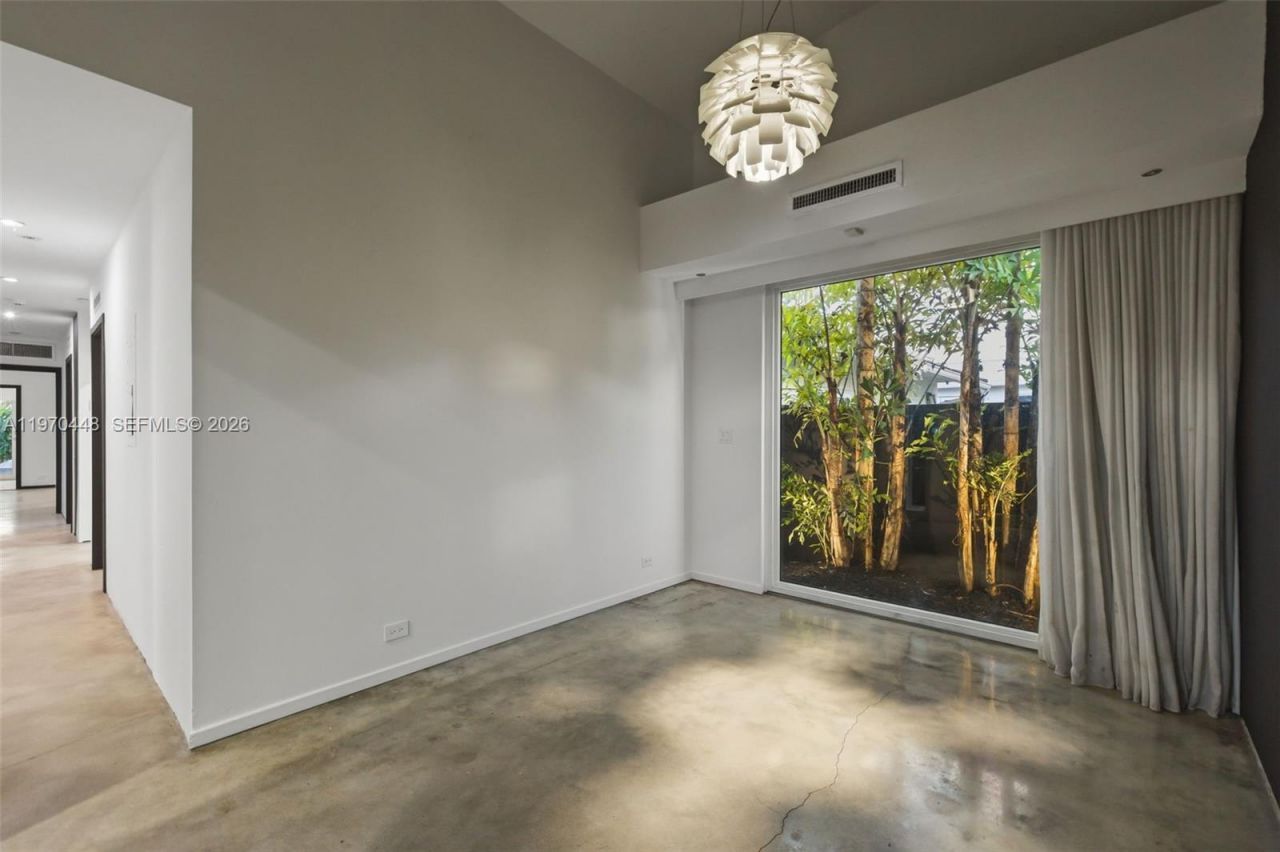 6014 SW 22nd St, Miami, FL 33155 Photo