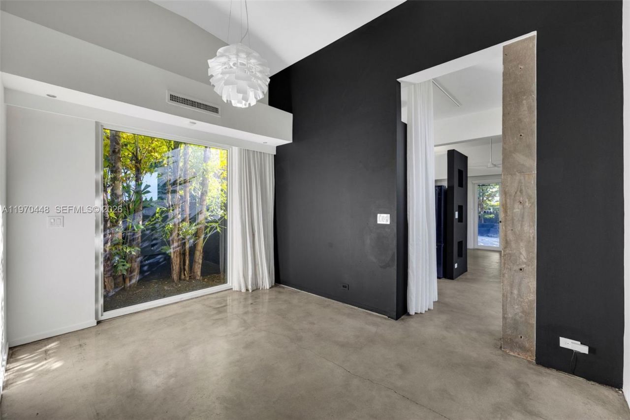 6014 SW 22nd St, Miami, FL 33155 Photo