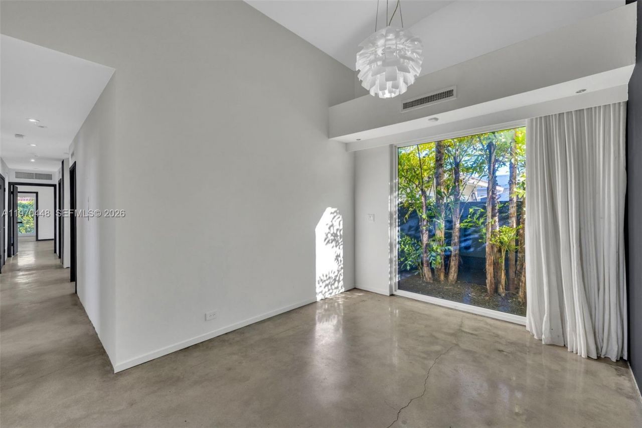 6014 SW 22nd St, Miami, FL 33155 Photo