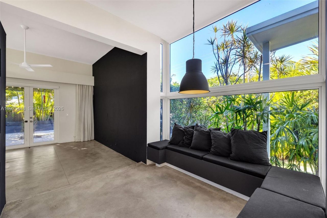 6014 SW 22nd St, Miami, FL 33155 Photo