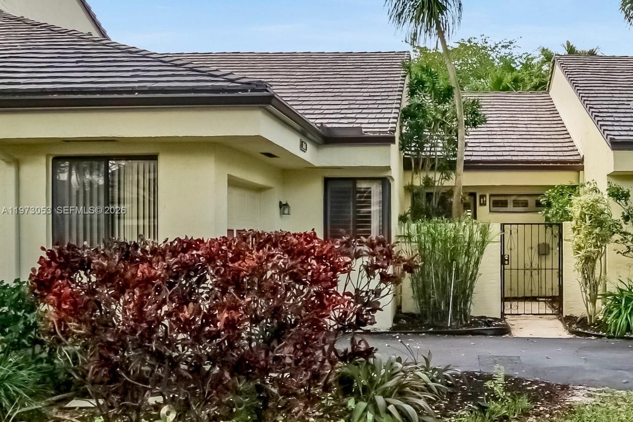 349 NW 94th Ter, Plantation, FL 33324 Photo