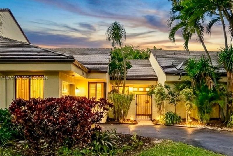 349 NW 94th Ter, Plantation, FL 33324 Photo