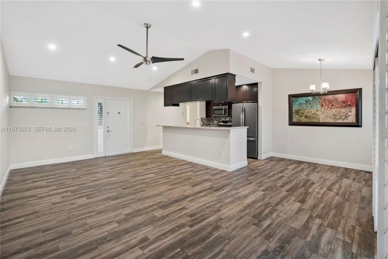 349 NW 94th Ter, Plantation, FL 33324 Photo