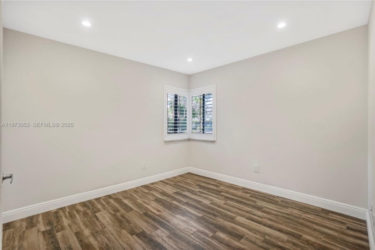 349 NW 94th Ter, Plantation, FL 33324 Photo