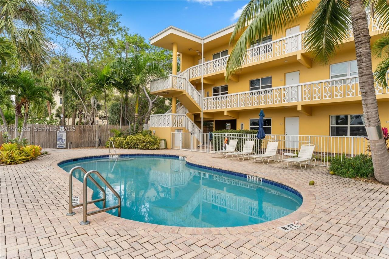 815 Middle River Dr, Unit 218, Fort Lauderdale, FL 33304 Photo