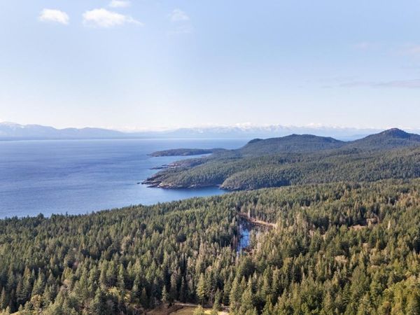 333 Main Rd, Lasqueti Island, BC V0R 2J0