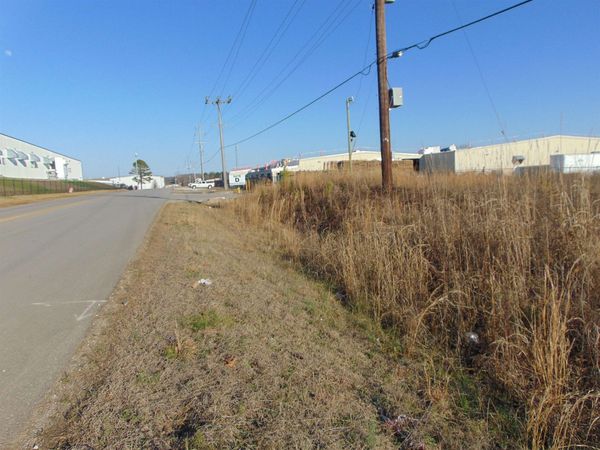 3111 Roberson Rd, Florence, AL