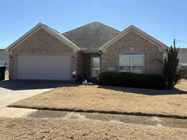 315 Fulton St, Muscle Shoals, AL