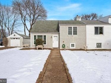 8711 OLD LINE ROAD , PHILADELPHIA, PA 19128