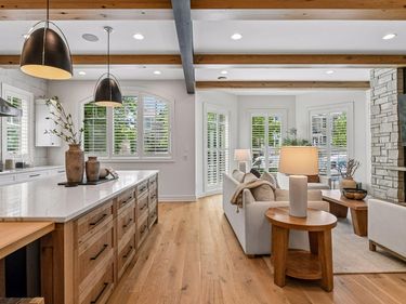 715 Rice Street E, Wayzata, MN 55391