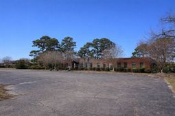 1051 Shine Ave. photo 4