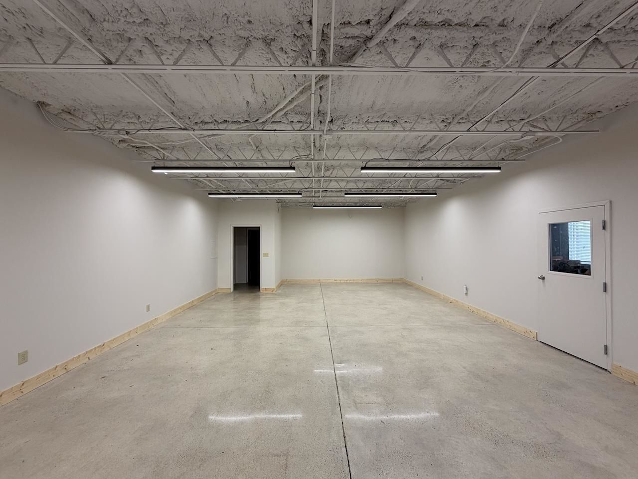 1051 Shine Ave. Photo 4