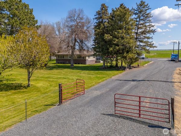 11627 Road K NE, Moses Lake, WA 98837