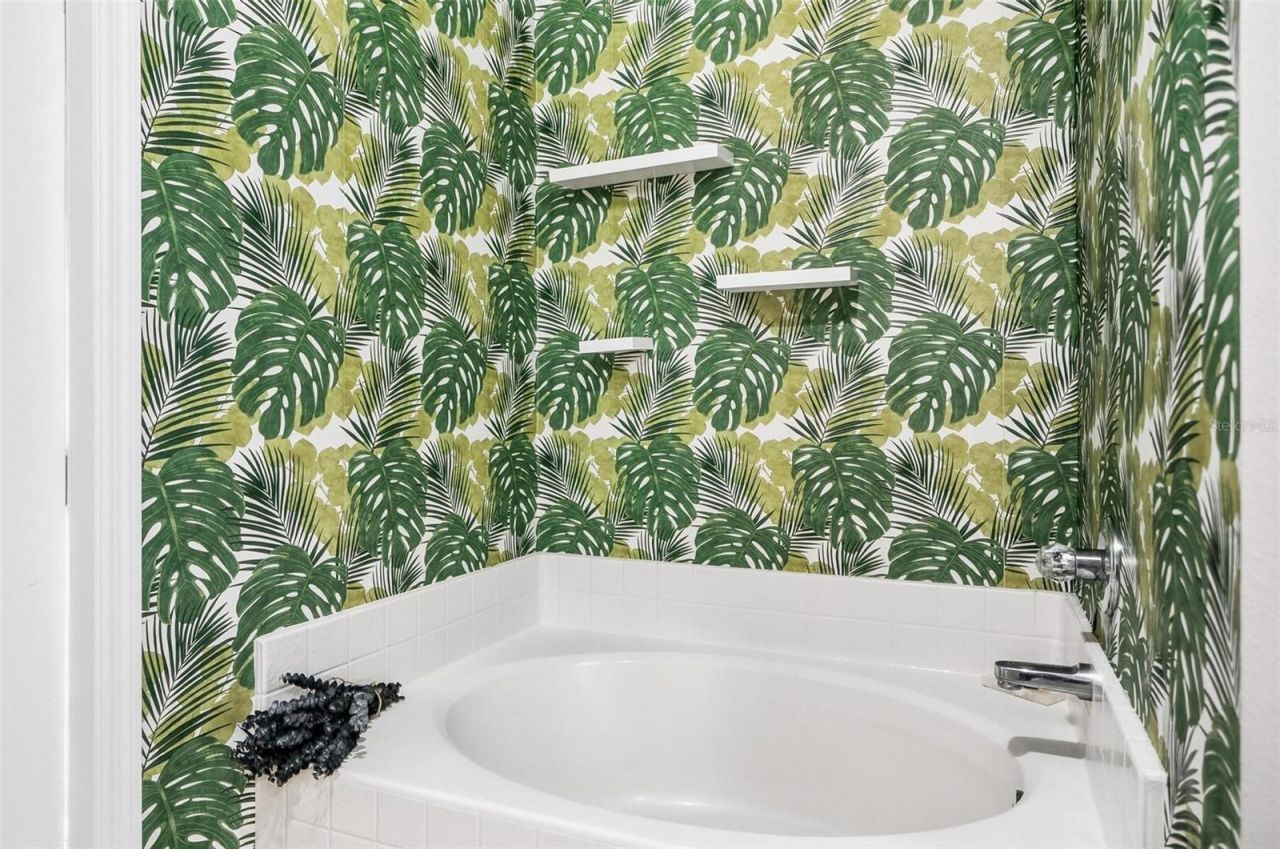 610 N Summit Avenue , Lake Helen, FL 32744 Photo