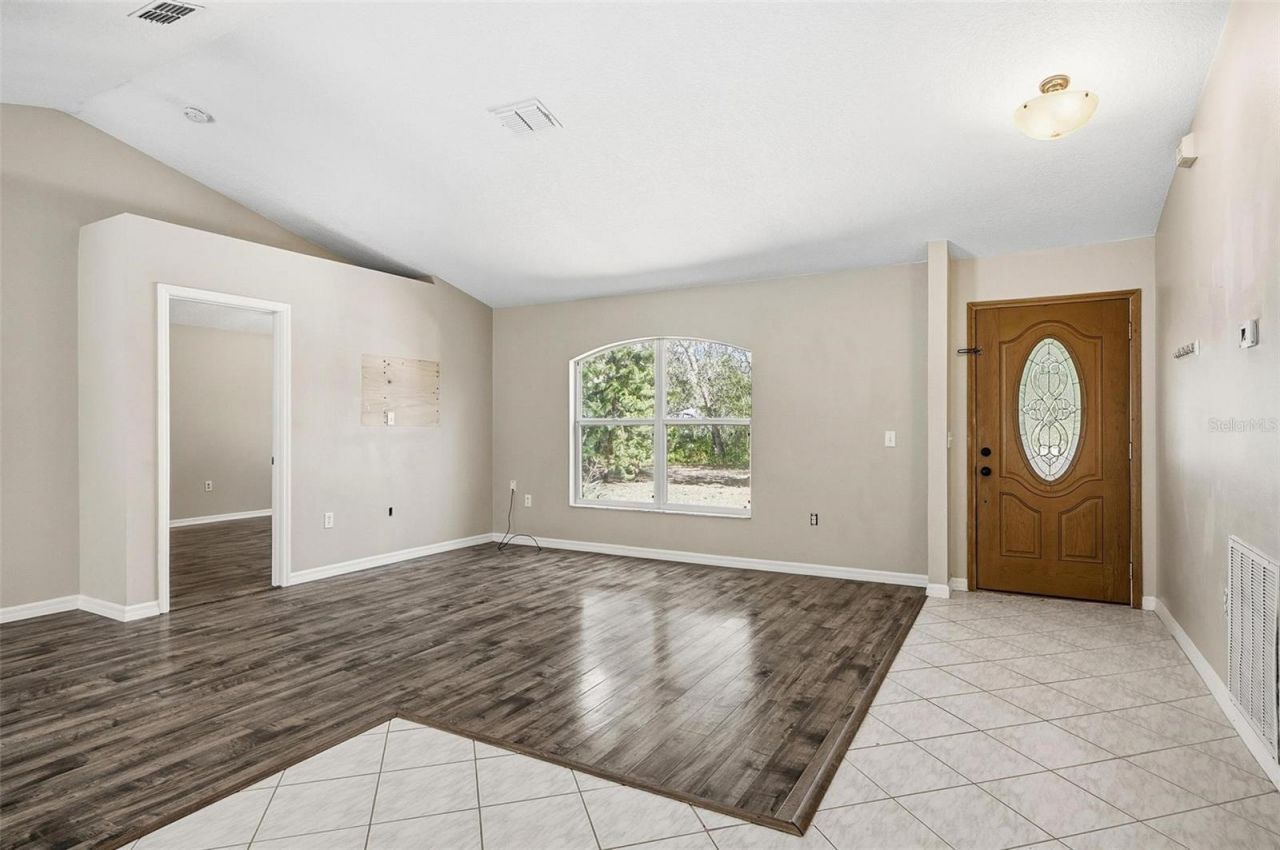 610 N Summit Avenue , Lake Helen, FL 32744 Photo