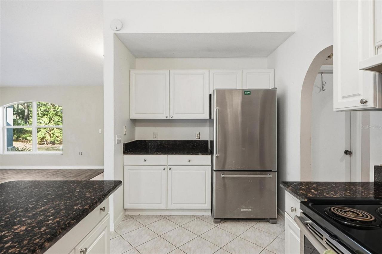 610 N Summit Avenue , Lake Helen, FL 32744 Photo