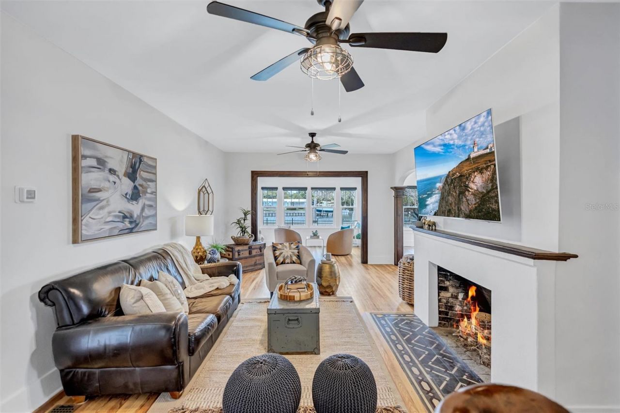 3925 Sunrise Drive S, Saint Petersburg, FL 33705 Photo