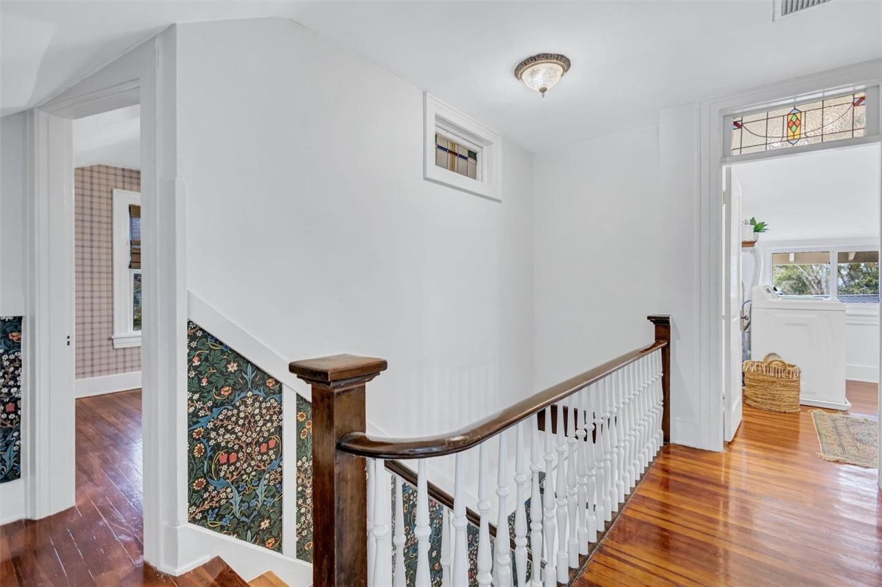 3925 Sunrise Drive S, Saint Petersburg, FL 33705 Photo