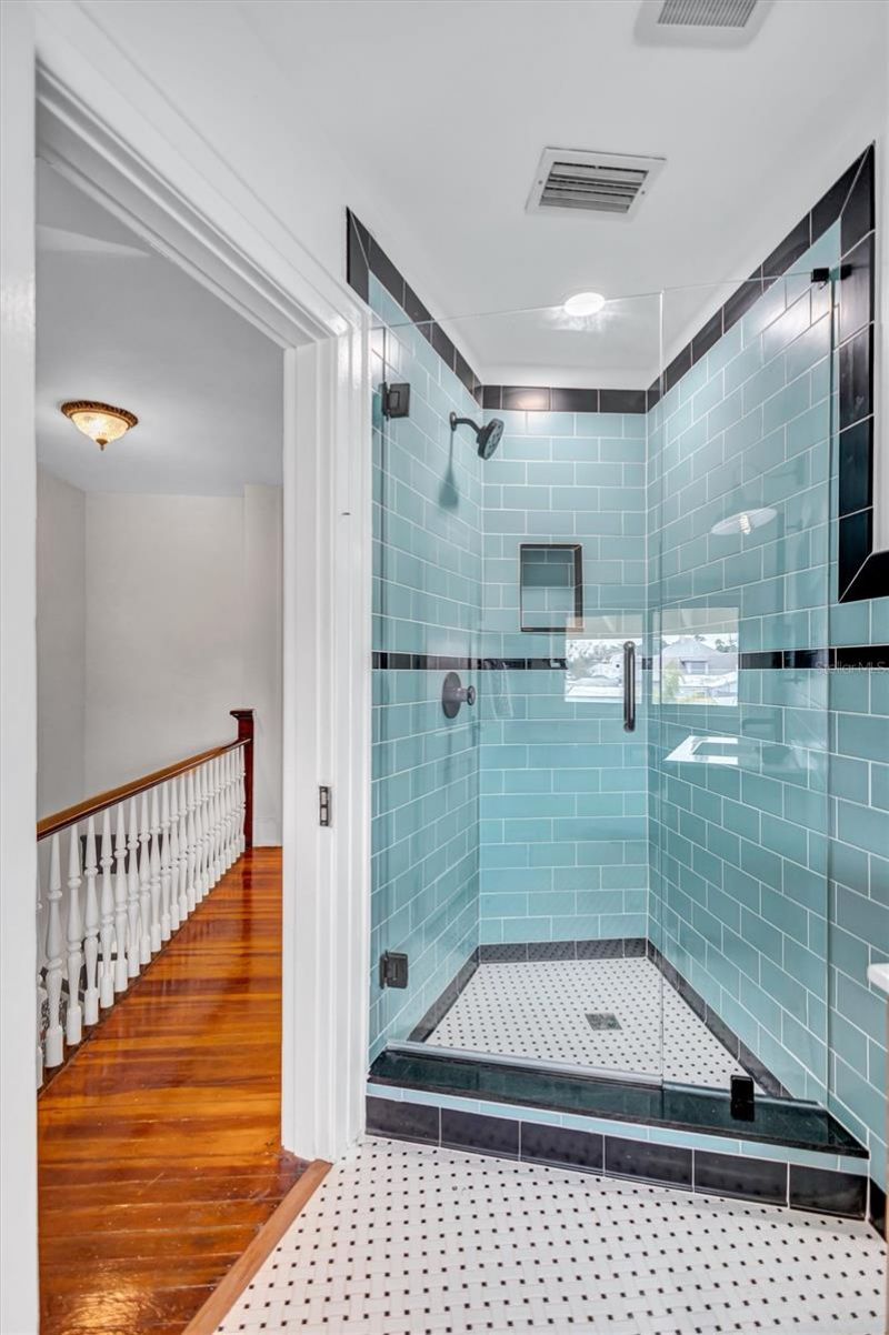 3925 Sunrise Drive S, Saint Petersburg, FL 33705 Photo