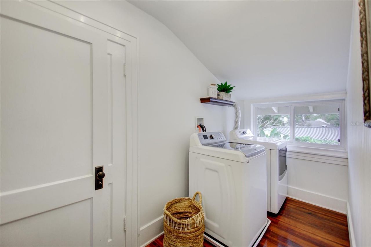 3925 Sunrise Drive S, Saint Petersburg, FL 33705 Photo