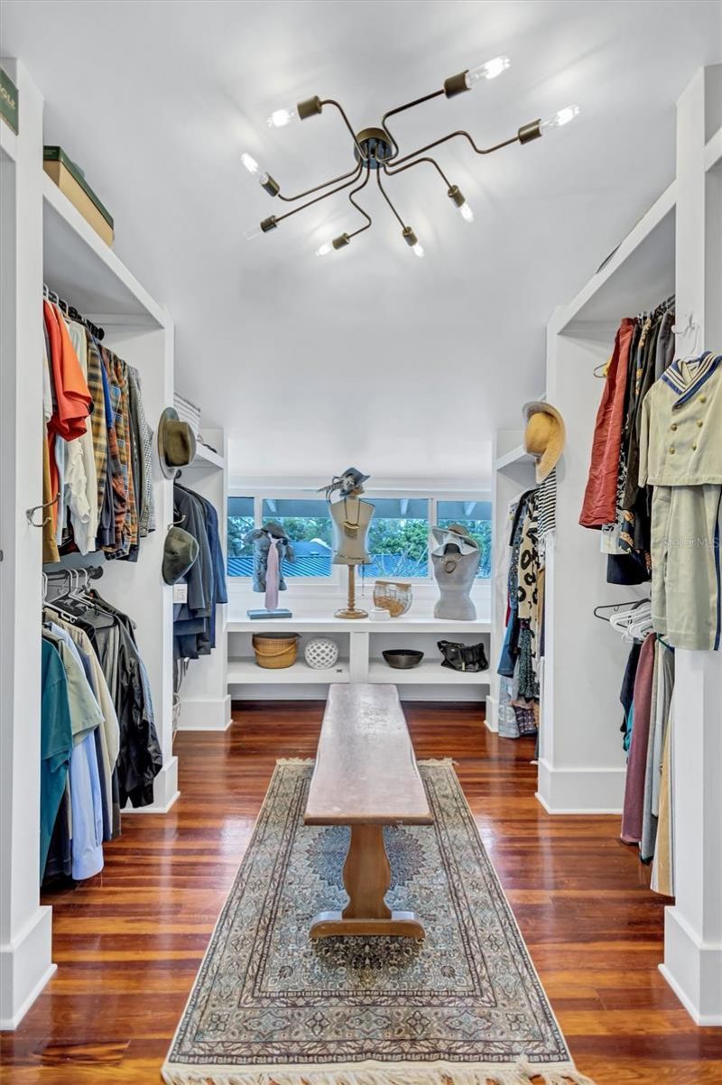 3925 Sunrise Drive S, Saint Petersburg, FL 33705 Photo