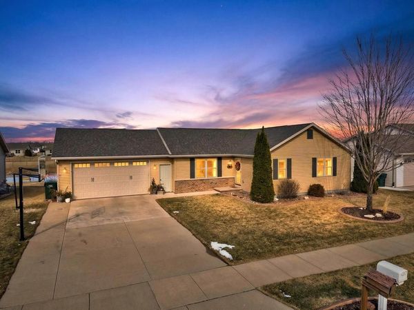 1390 MARIE DRIVE, Kaukauna, WI 54130