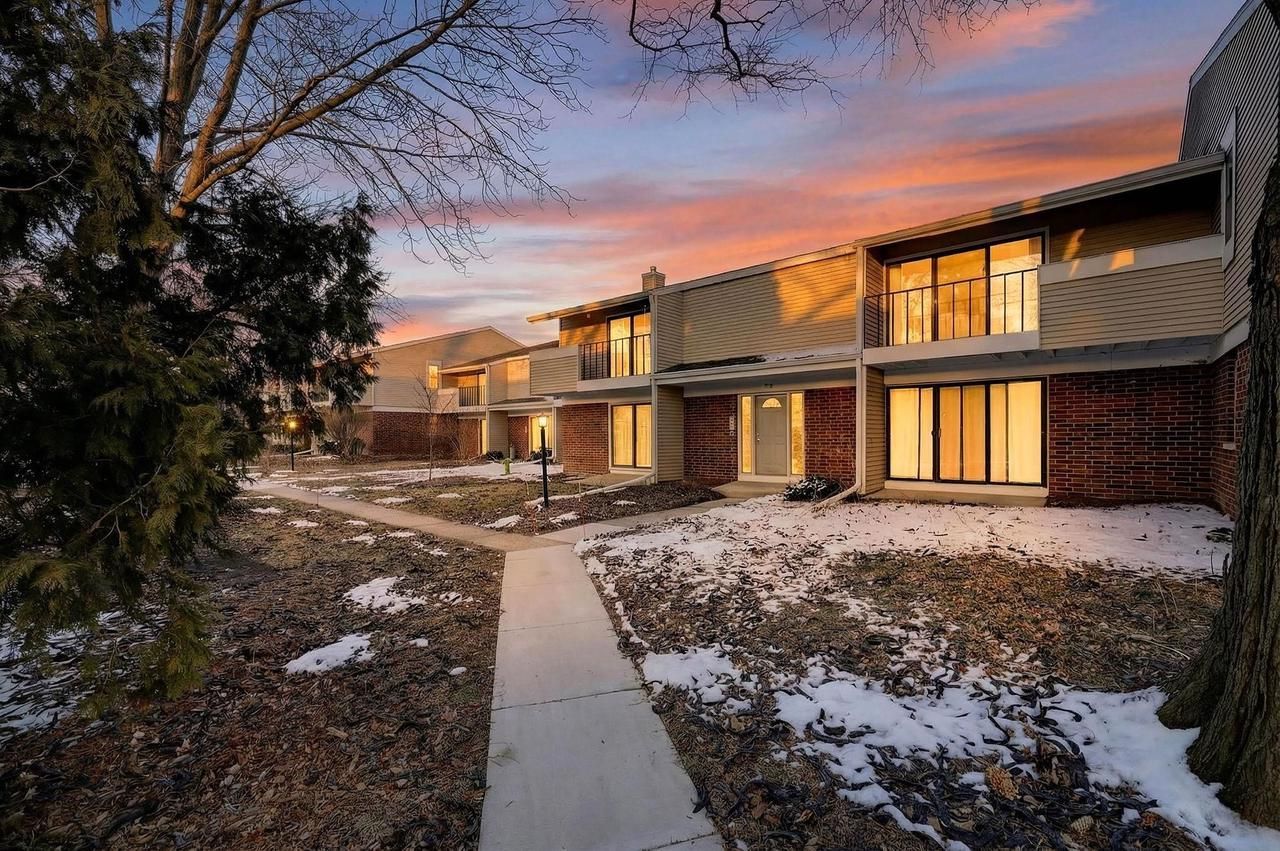 5542 Century Avenue, Unit 4, Middleton, WI 53562 Main Photo